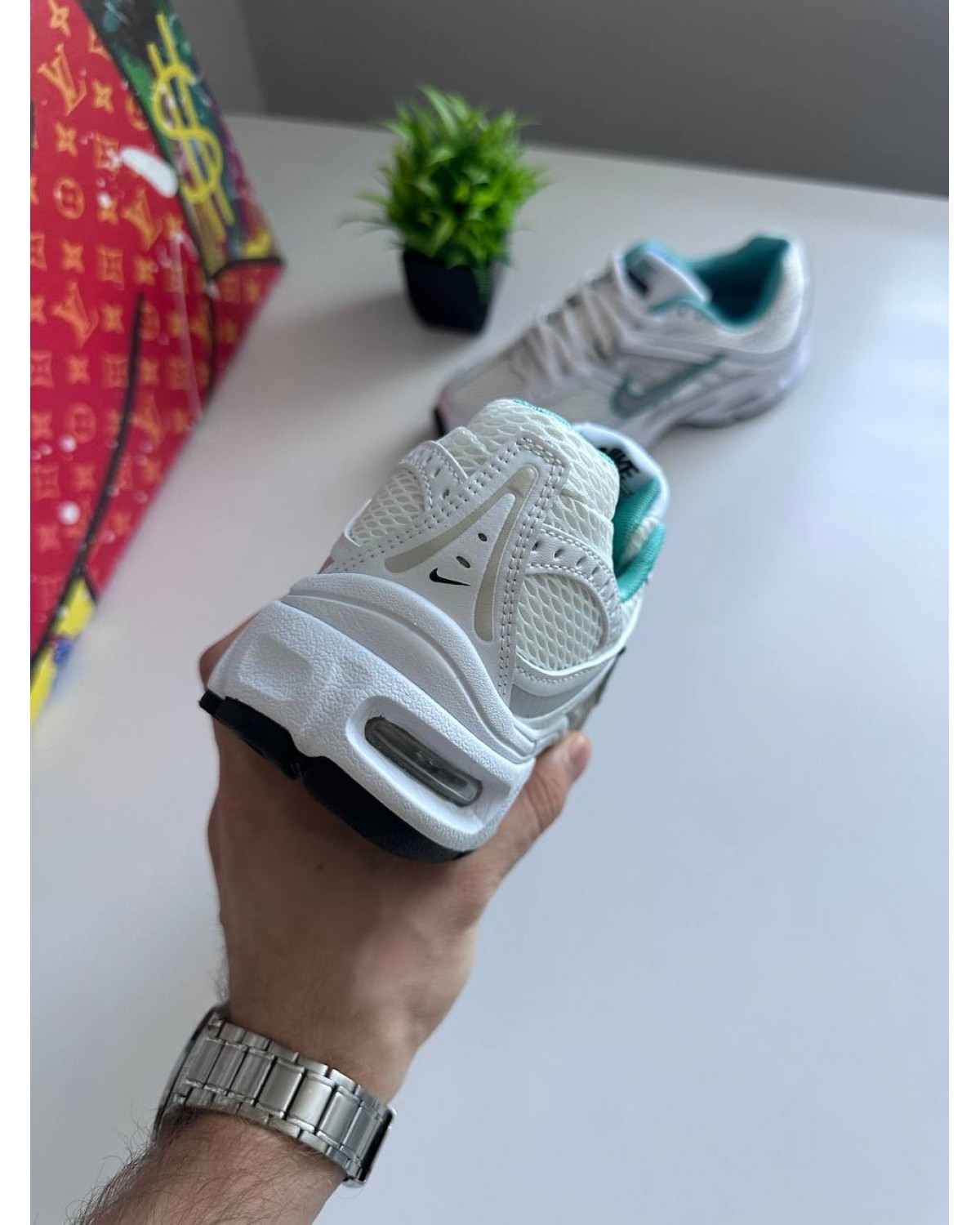 Nike Air Max Moto 2K White Mint Nike Air Max Moto 2K White Mint
