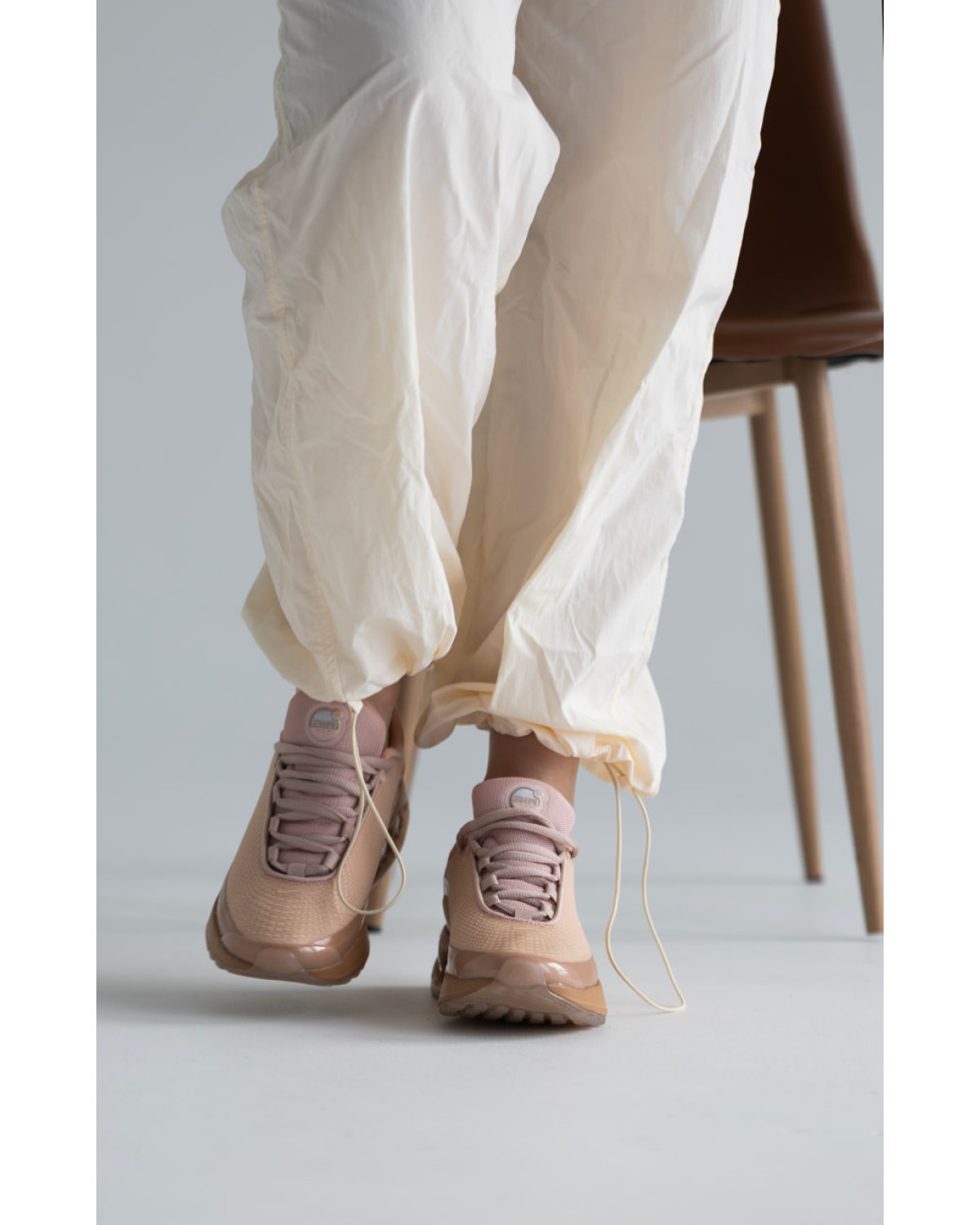 Nike Air Max Dn Isa Beige