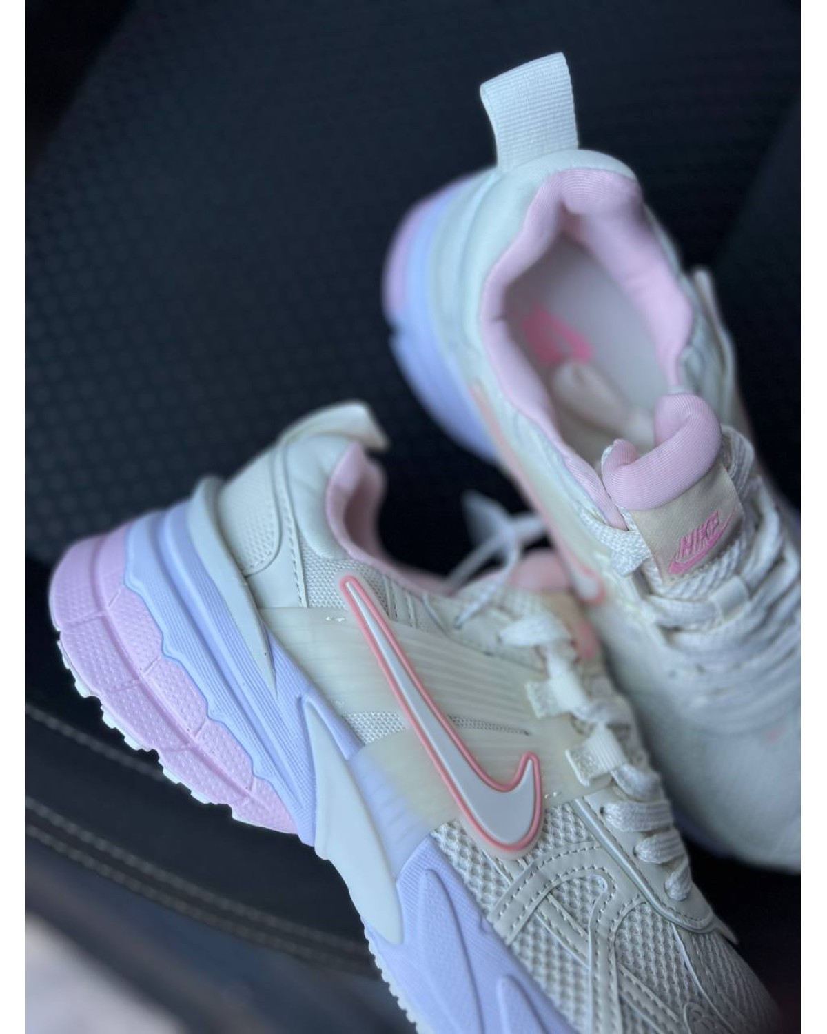 Nike V2K Run Beige Pink