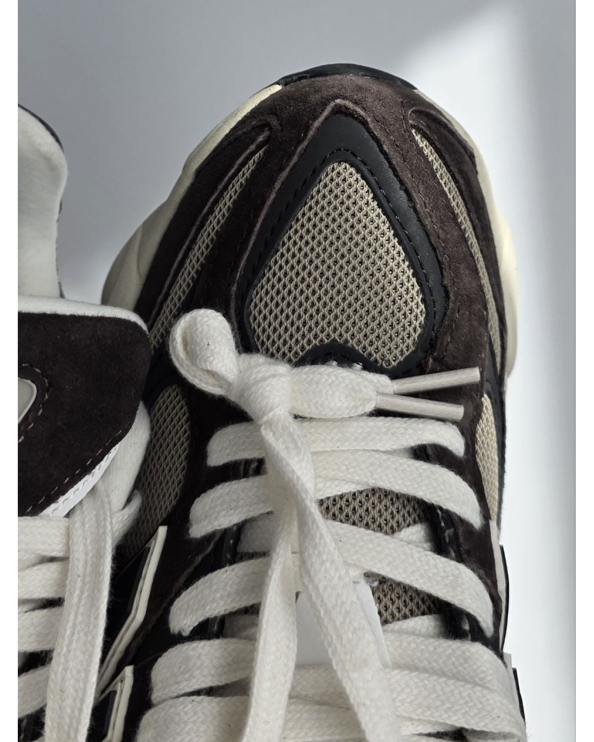 New Balance 9060 Brown / Beige New Balance 9060 Brown / Beige