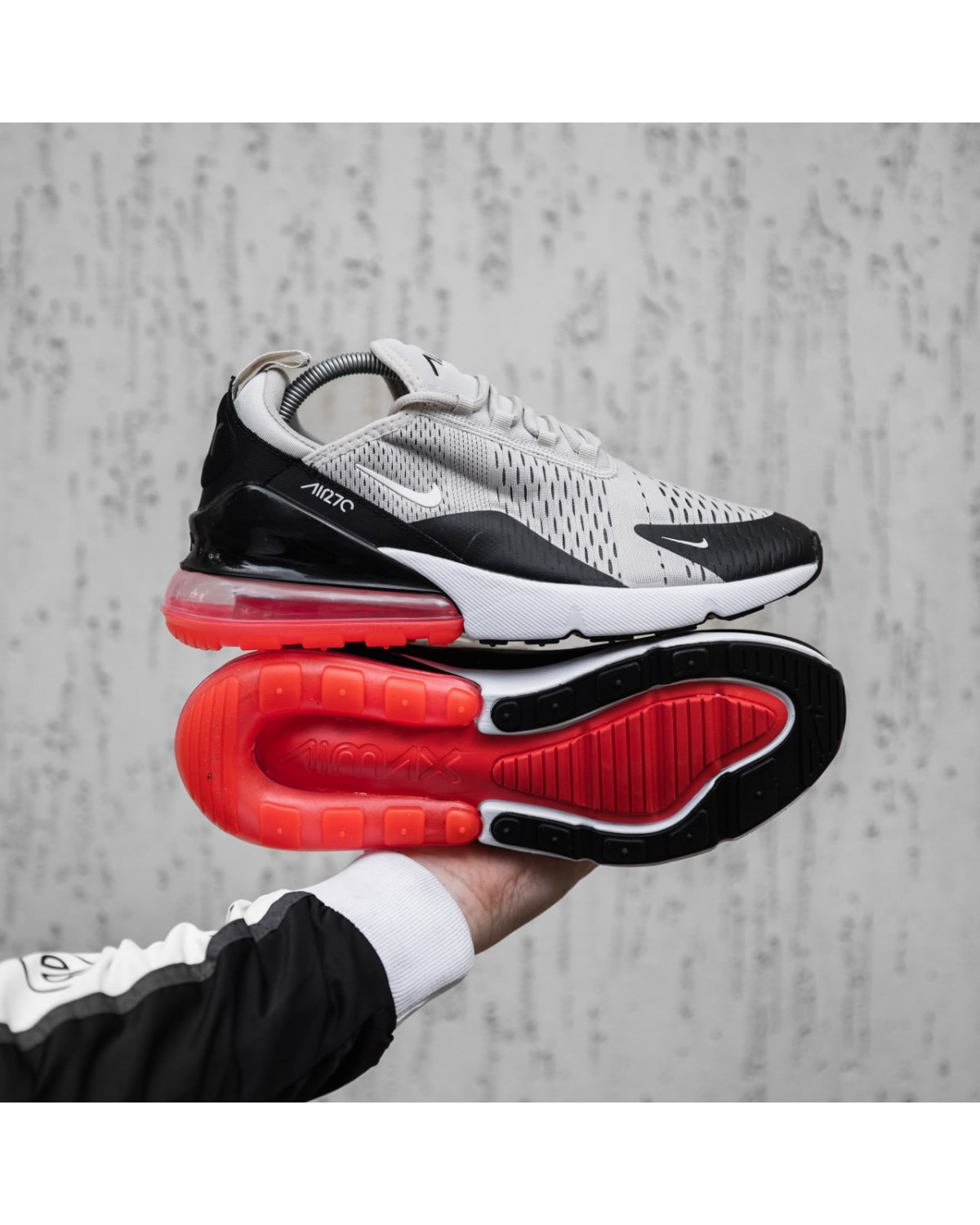 Nike Air Max 270 Grey Red