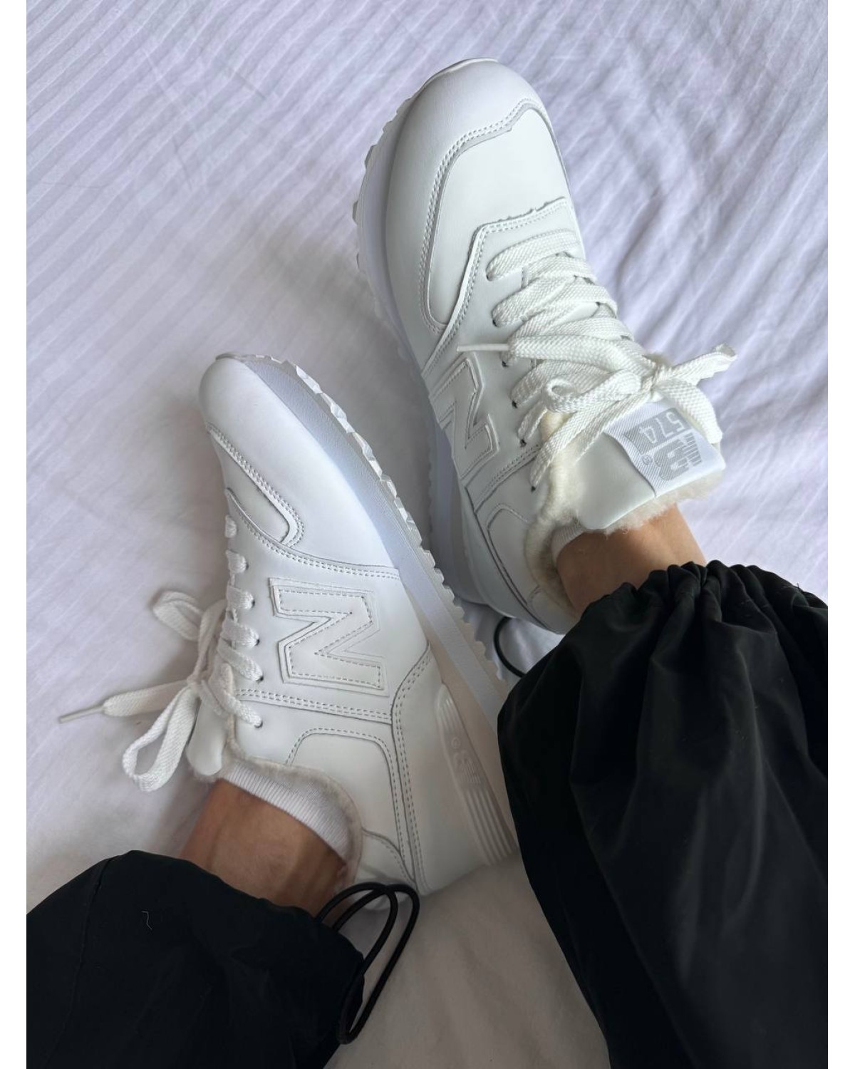 New Balance 574 Full White Fur