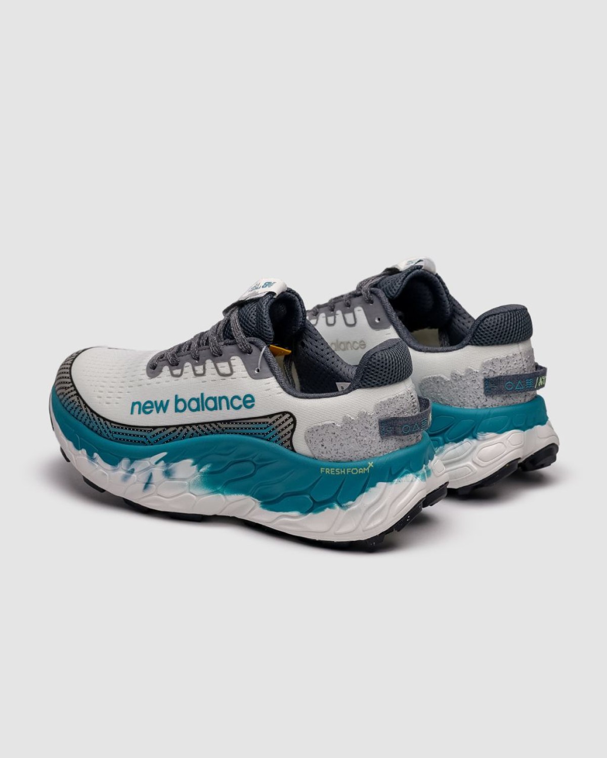 New Balance Fresh Foam X More Trail v3
