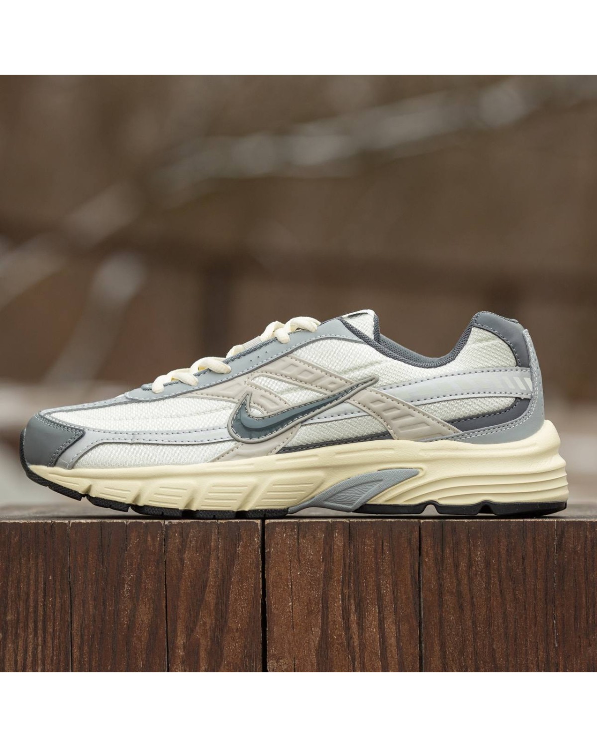 Nike Initiator Beige Grey