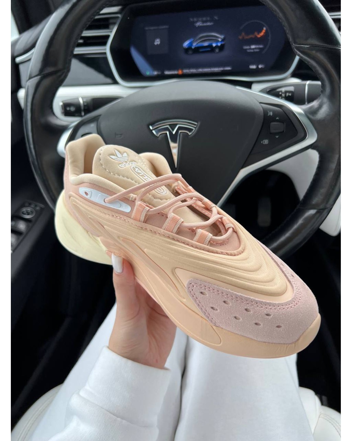 Adidas Ozelia Golden Rose