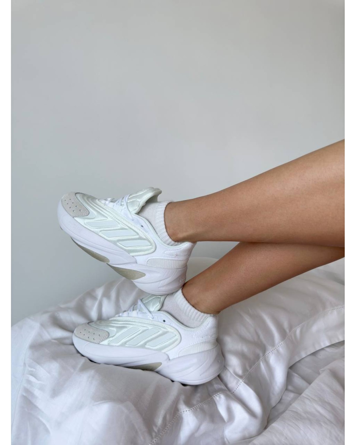 Adidas Ozelia White