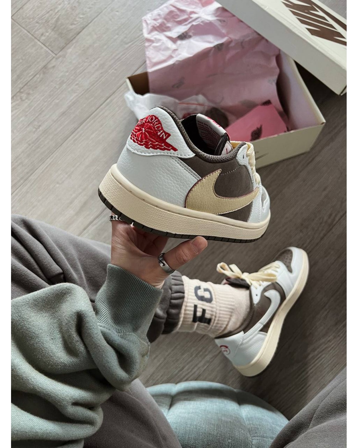 Jordan 1 Retro Low OG SP Travis Scott Reverse Mocha