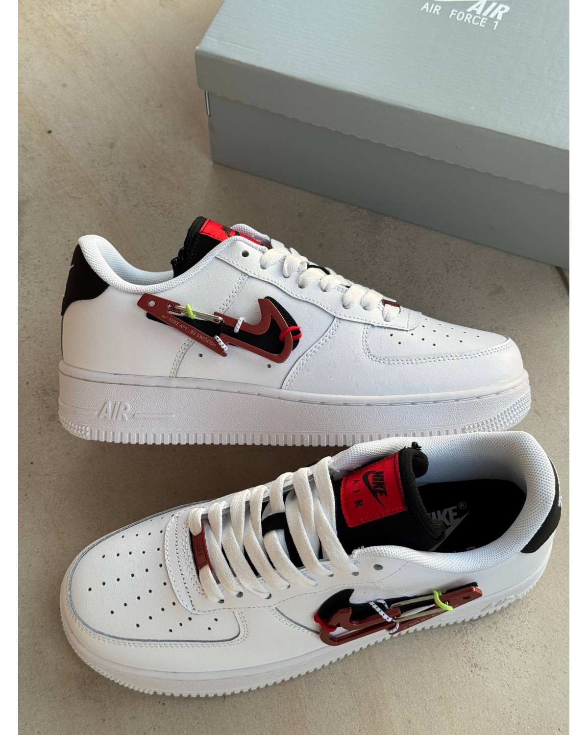 Nike Air Force 1 '07 PRM Mousqueton Swoosh Rouge DH7579-100