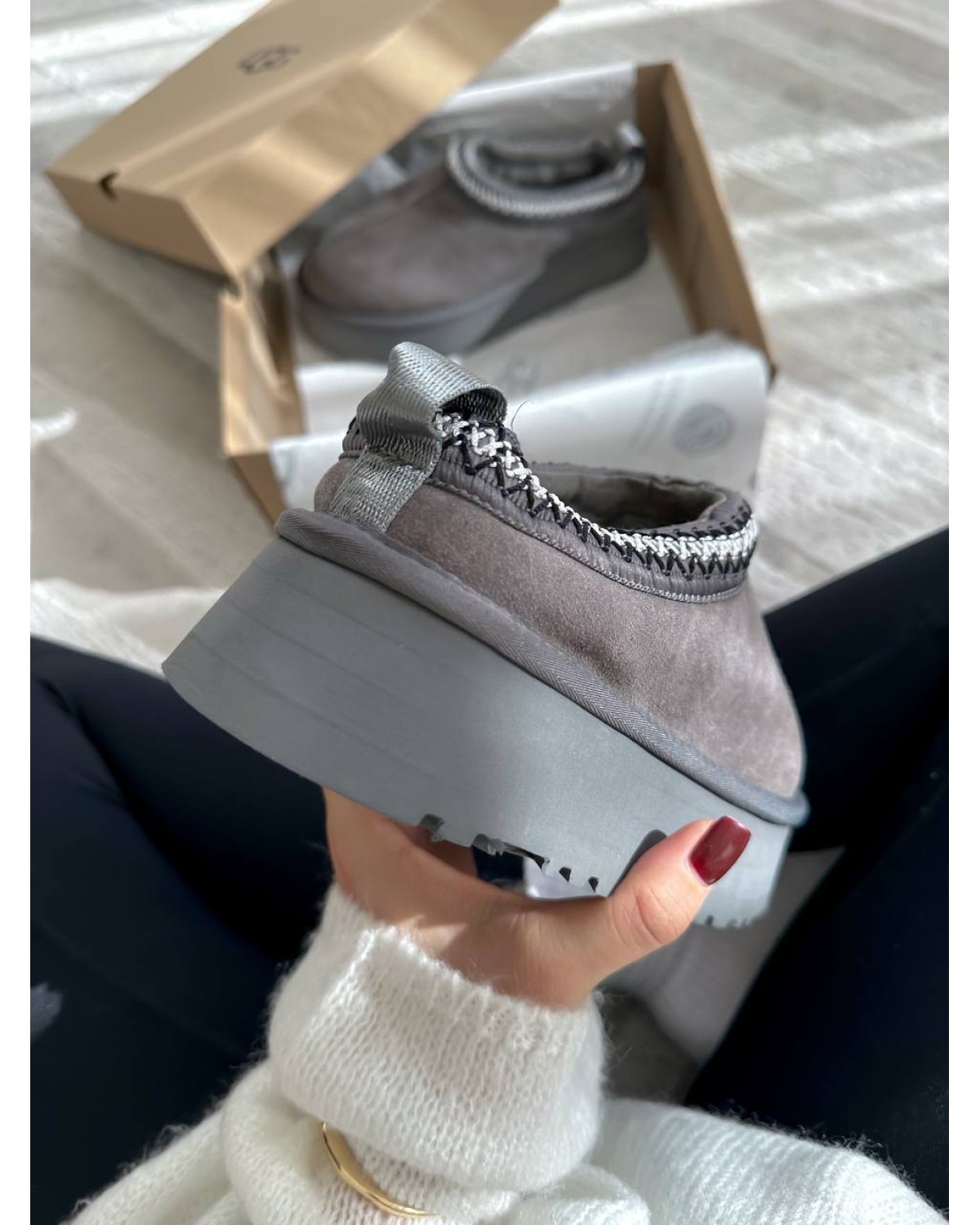 Tasman Platform Grey