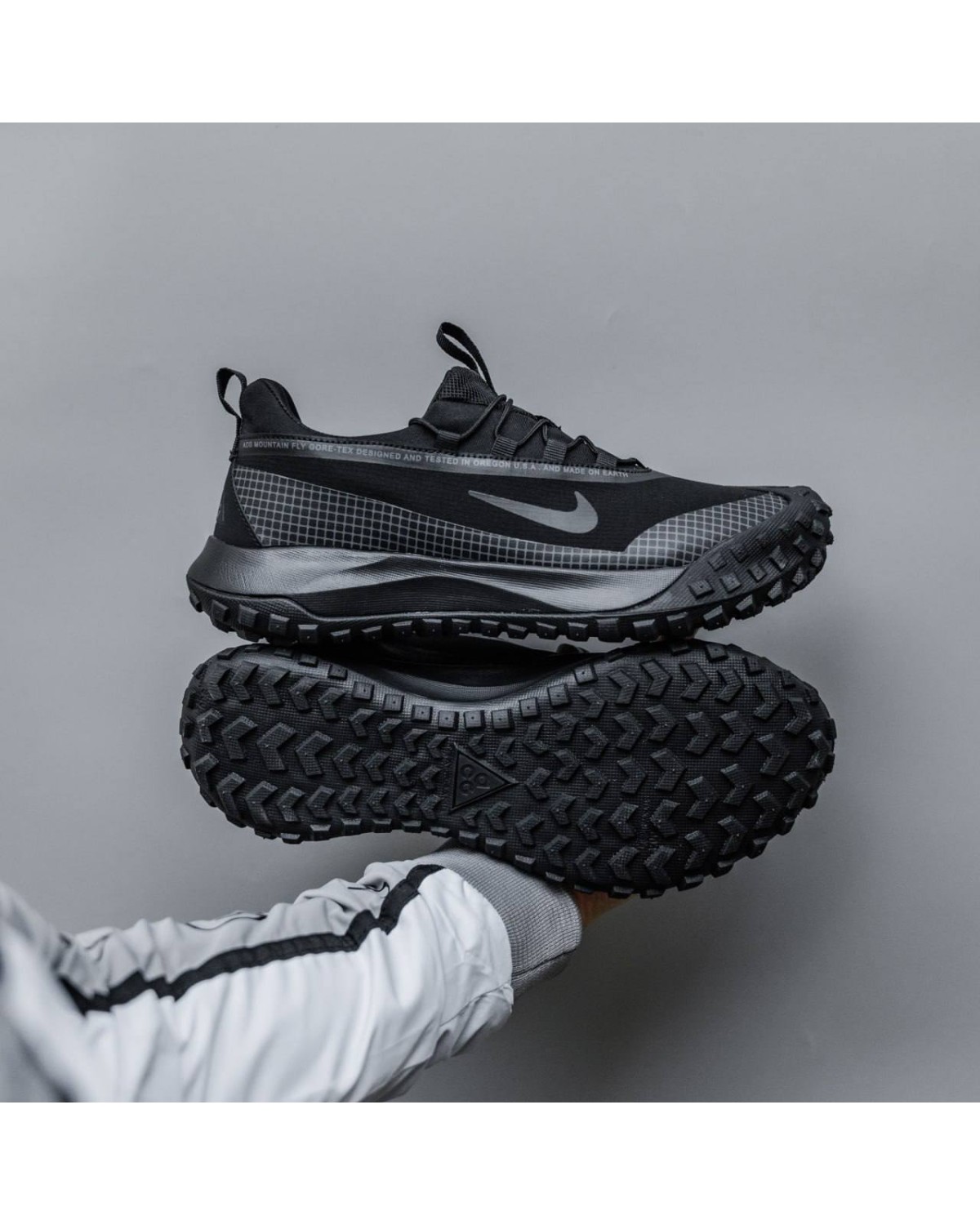 Nike ACG Mountain Fly Nike ACG Mountain Fly