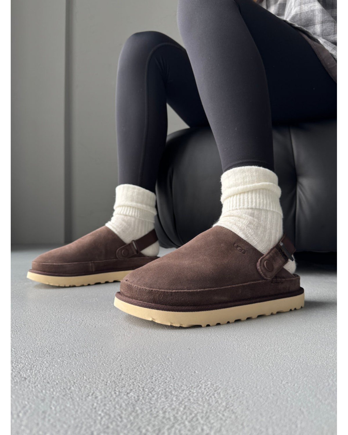 Ugg Goldenstar Clog Brown