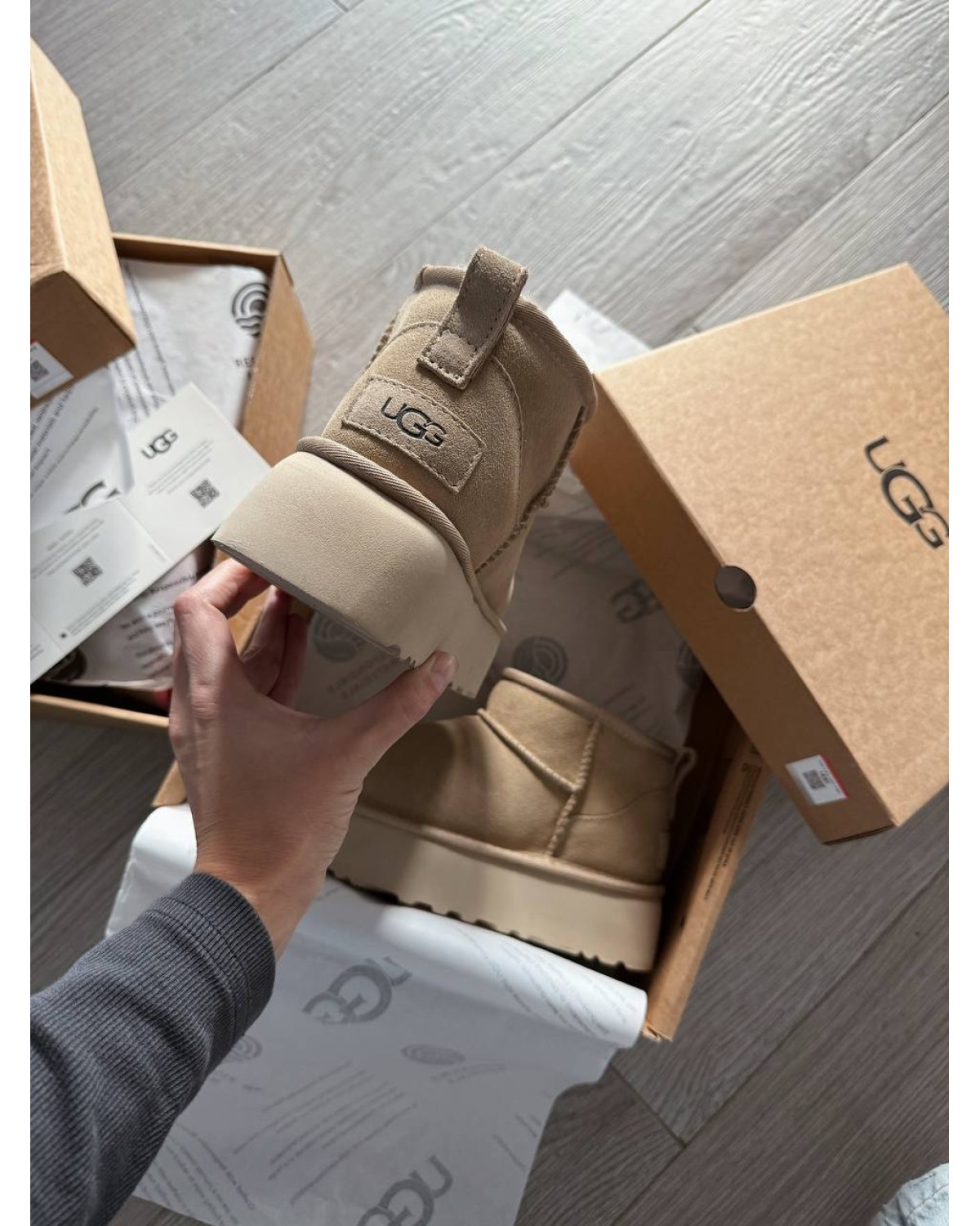 Ugg Classic Ultra Mini Platform Sand