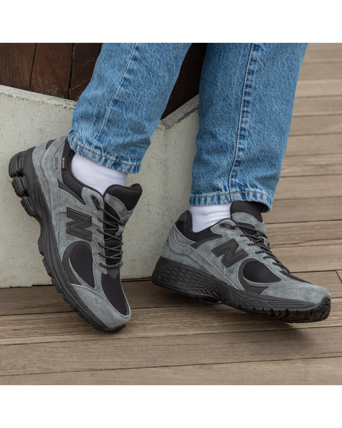 New Balance 2002r Grey / Black Gore-Tex New Balance 2002r Grey / Black Gore-Tex