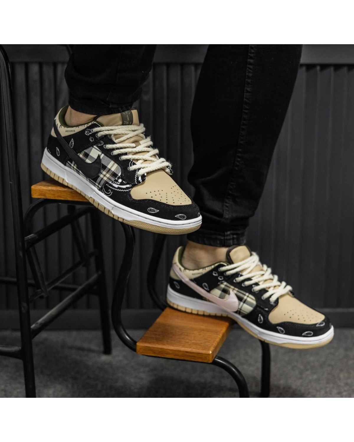 Nike SB Dunk Low Fur