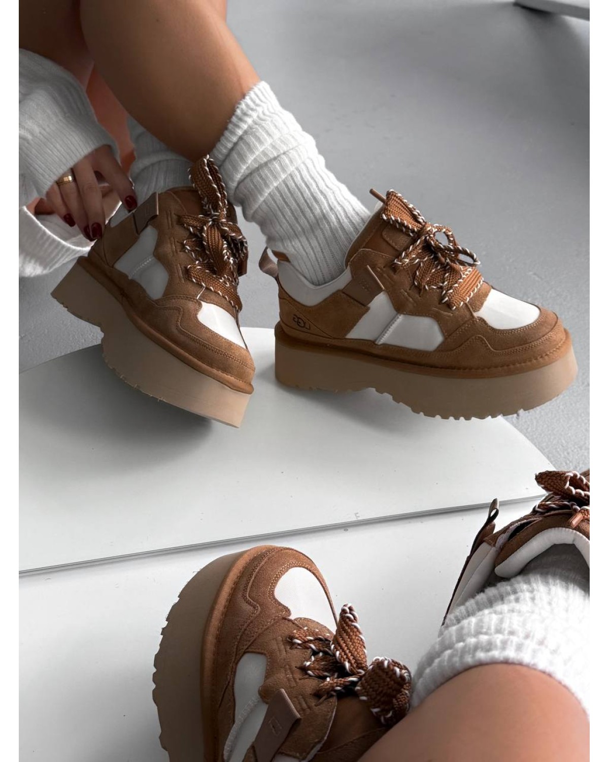UGG Astromel Chestnut