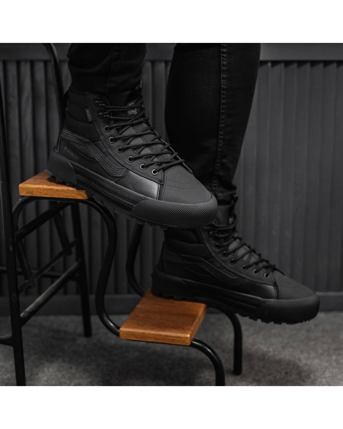 Vans Old Skool MTE‑1 Black