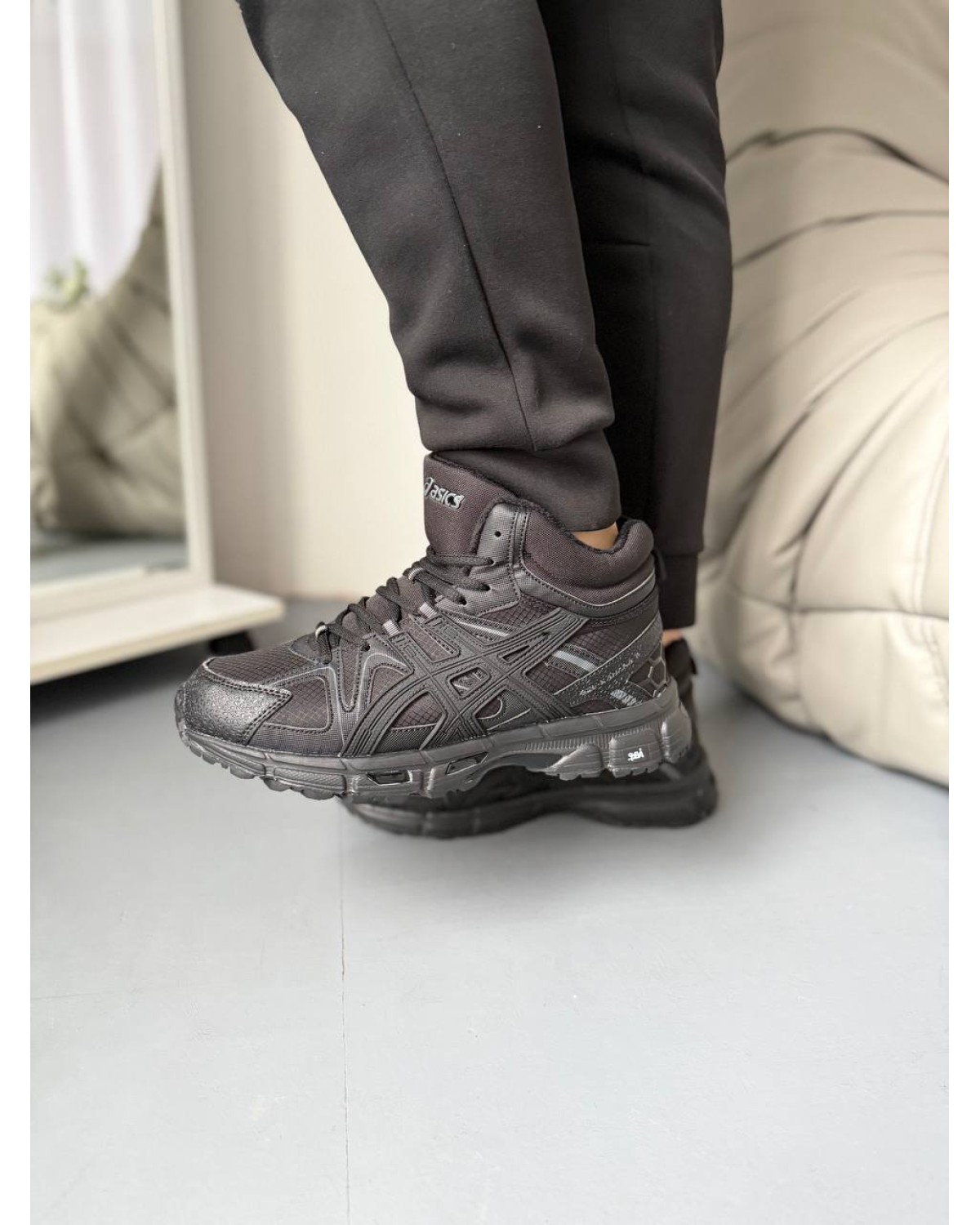 Asics Gel-Kahana 8 High Black Fur