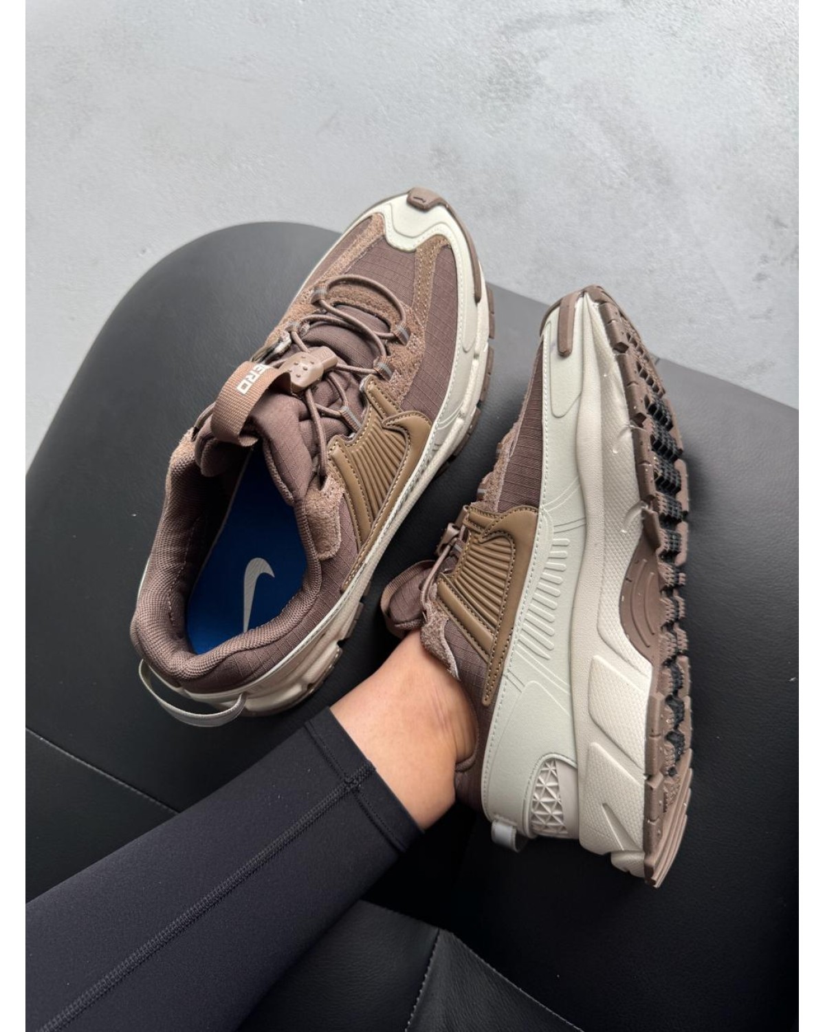 Nike Air Zoom Vomero Roam Light Bone Mink Brown Nike Air Zoom Vomero Roam Light Bone Mink Brown