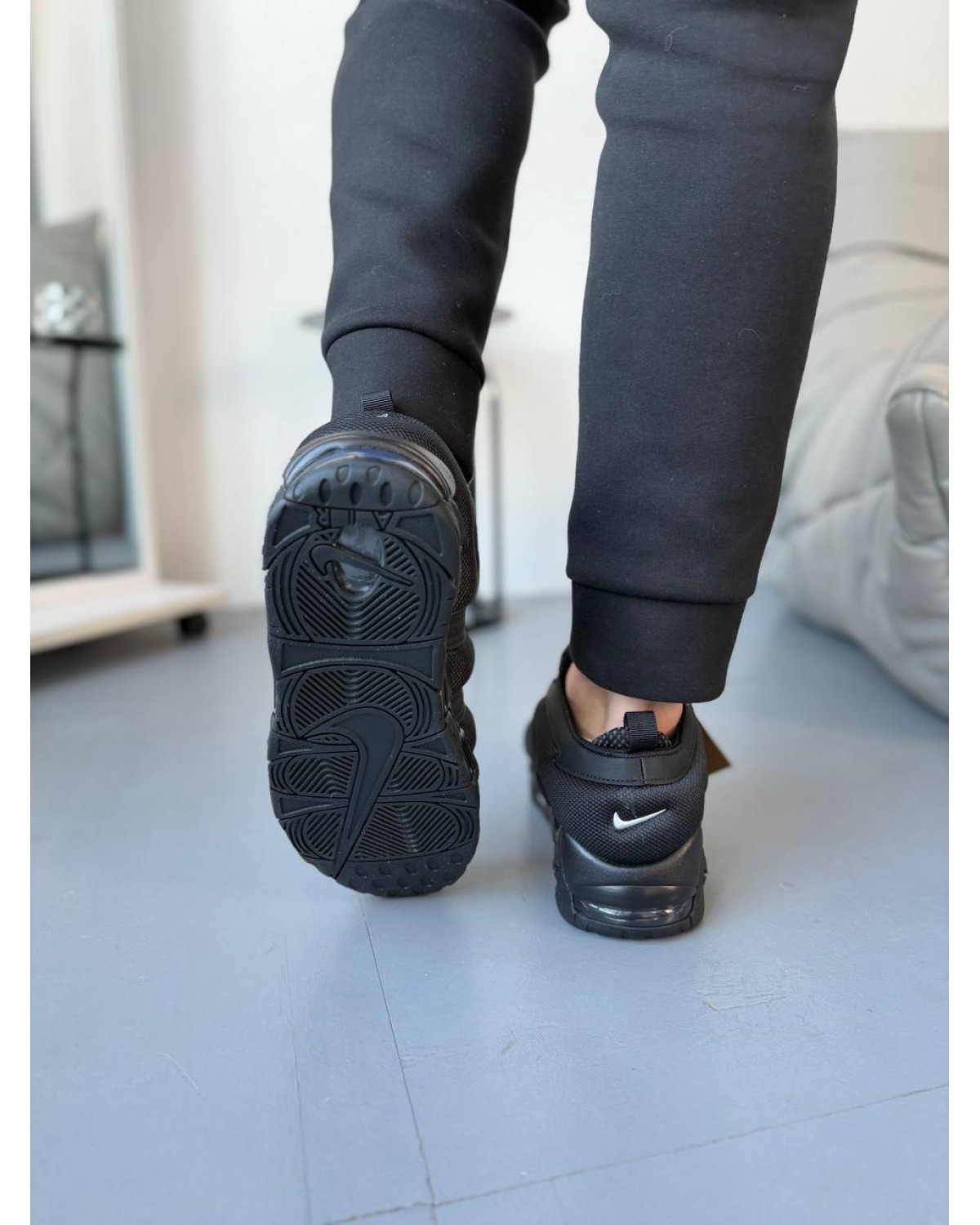 Nike Air More Uptempo Low Black