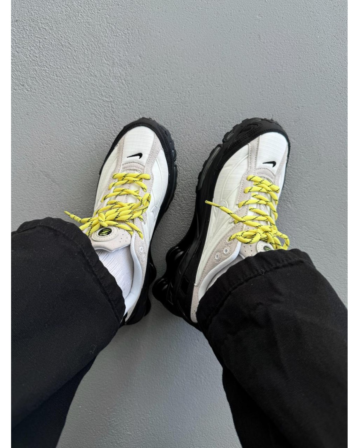 Nike Shox Black Sail