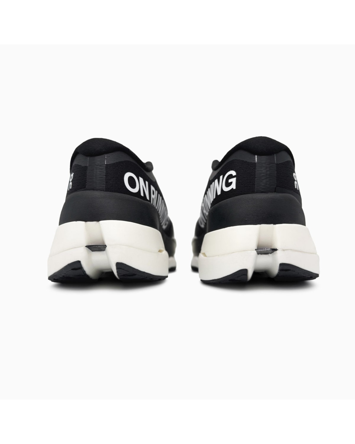 ON Cloudboom Max White/Black