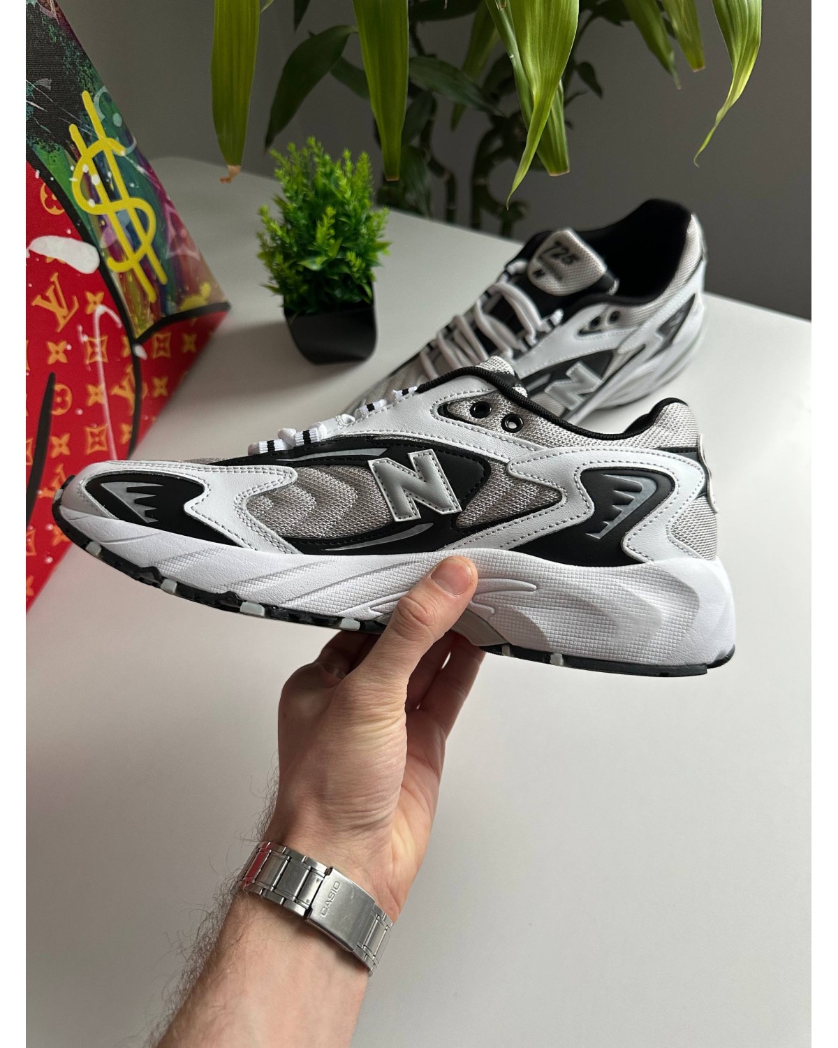 New Balance 725 White Grey Black