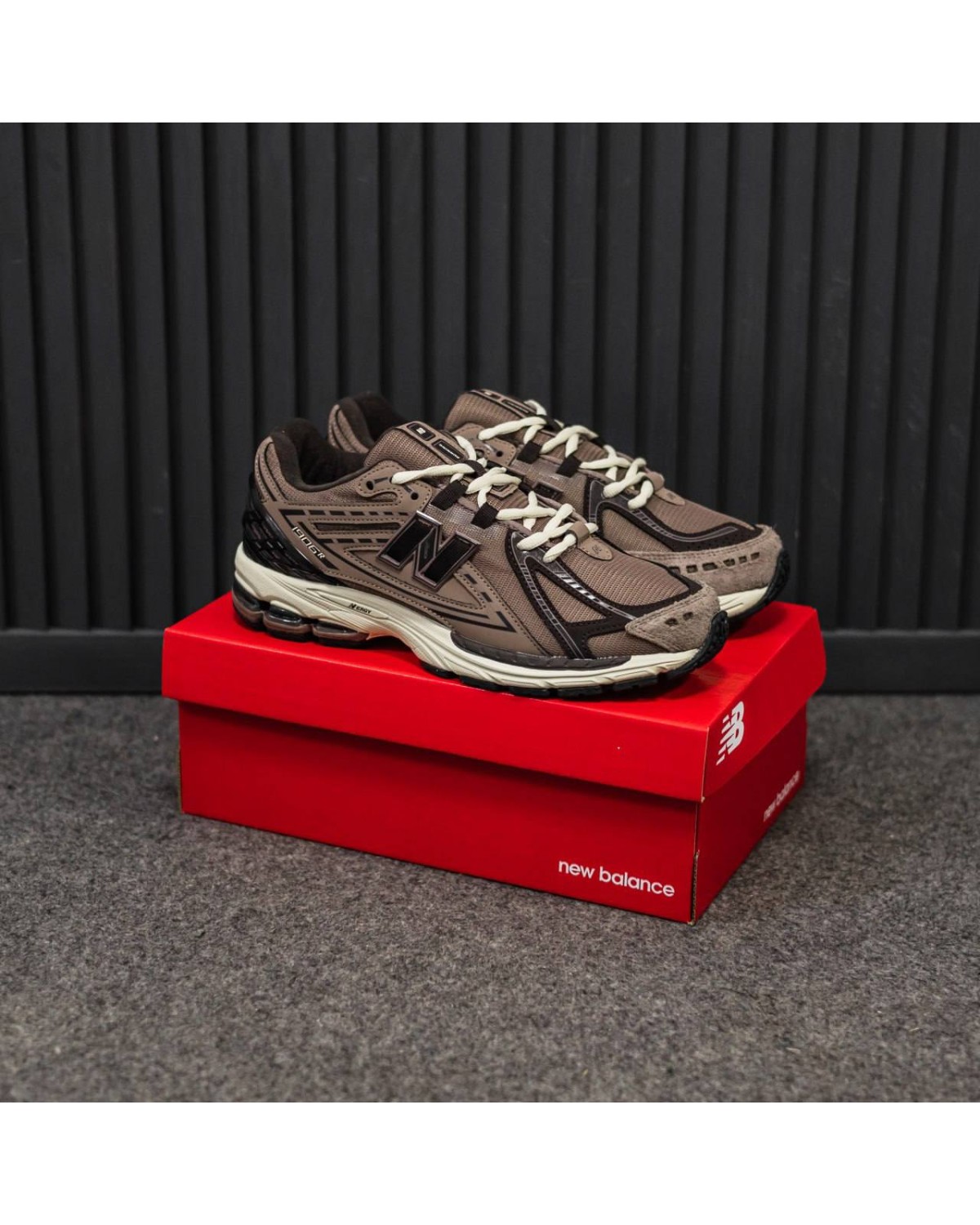 New Balance1906R Bronze