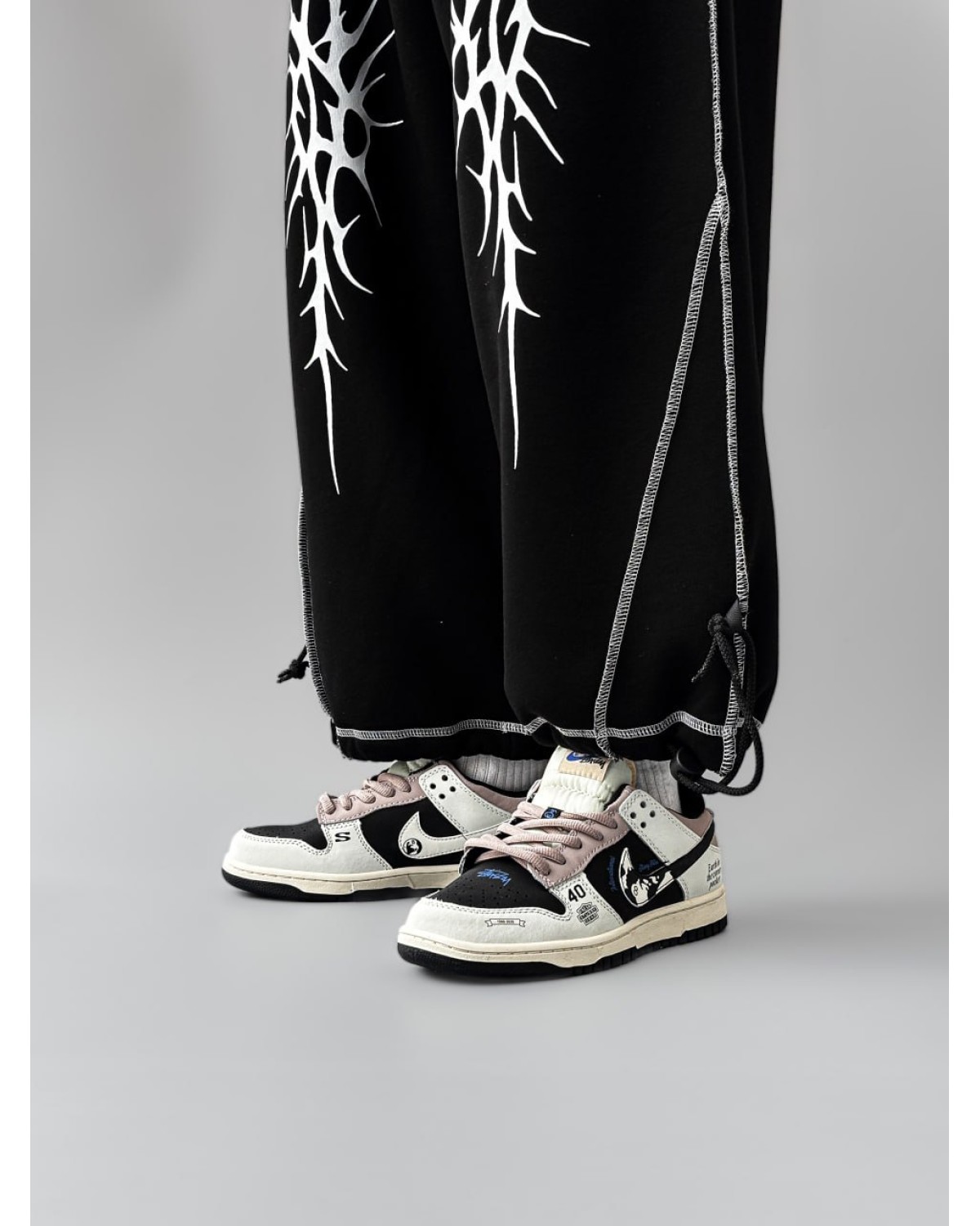 Nike SB Dunk Low x Stussy