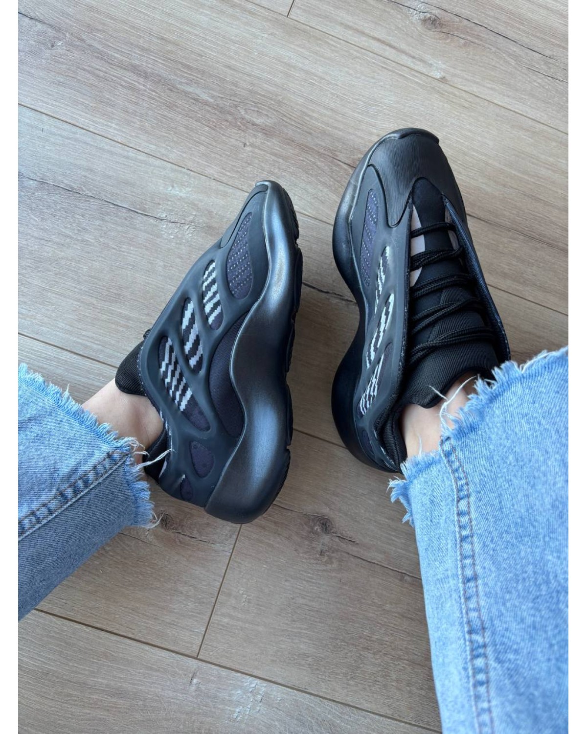 Adidas Yeezy Boost 700 v3 Black Alvah Adidas Yeezy Boost 700 v3 Black Alvah