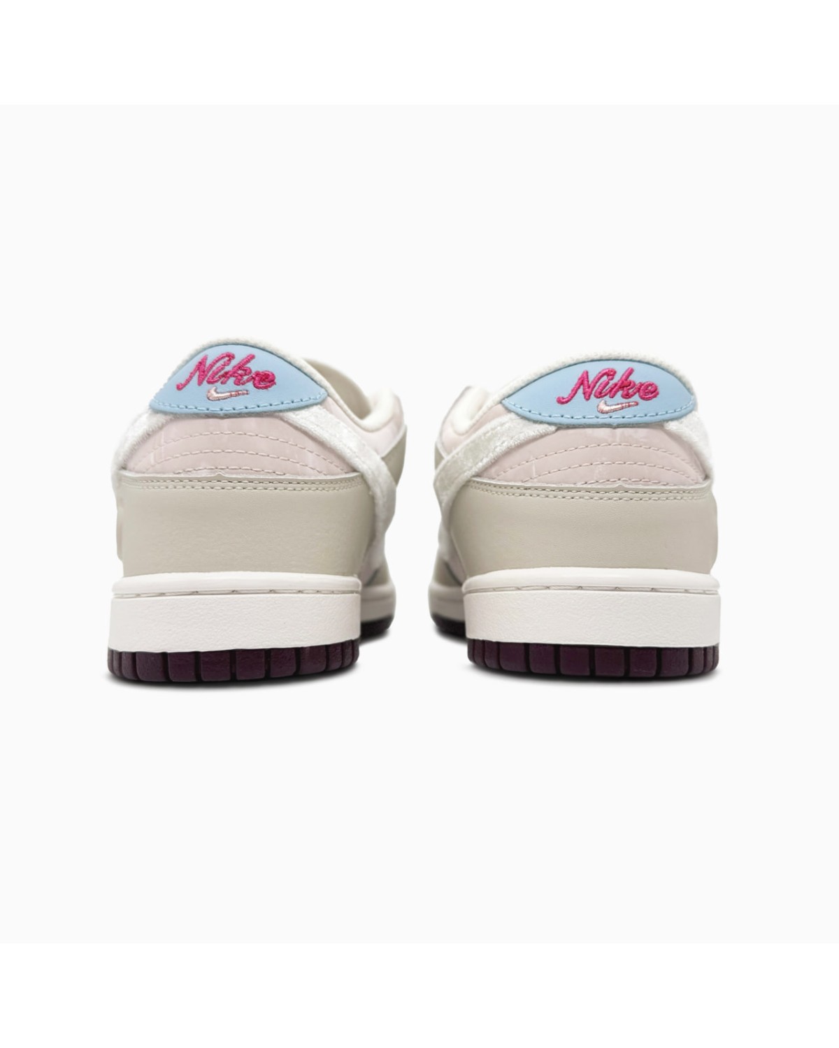 Nike Dunk Low Valentines Day