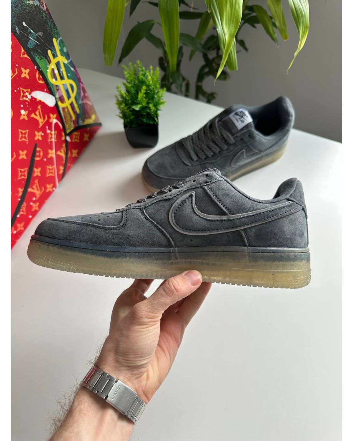 Nike Air Force 1 '07 LV8 Suede Grey