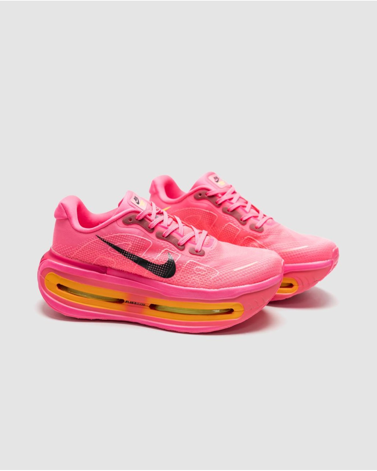 Nike Vomero 'Hyper Pink'