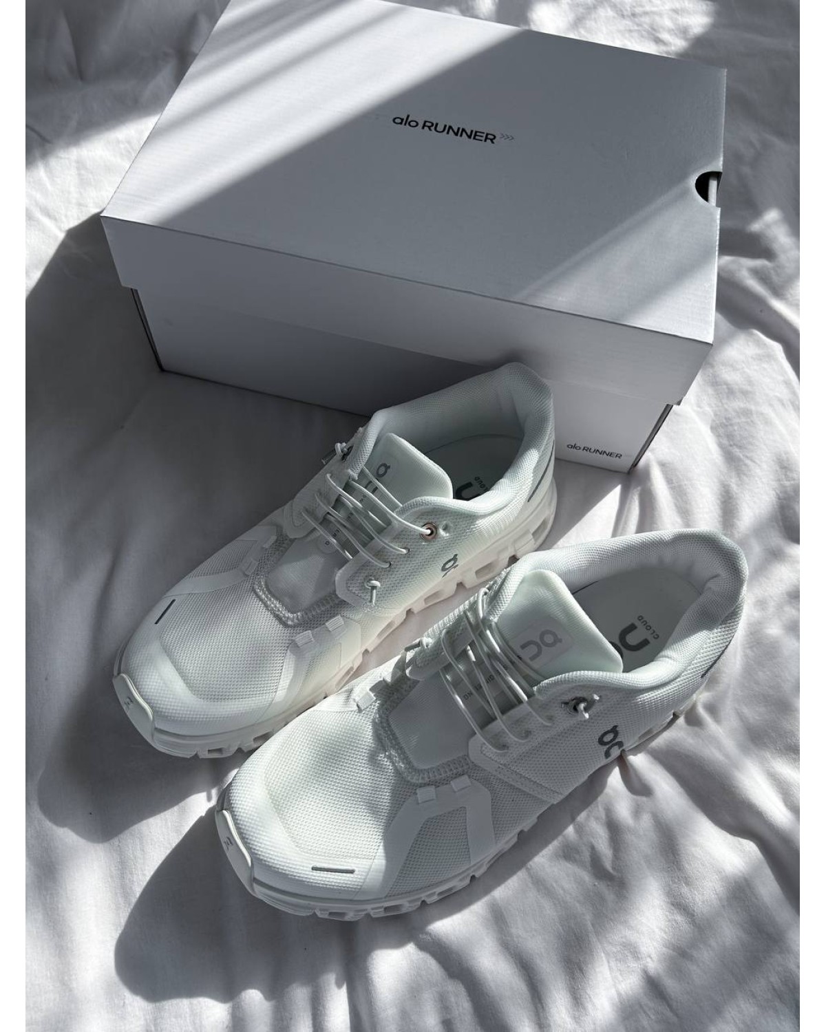 On Running Cloud 6 All White