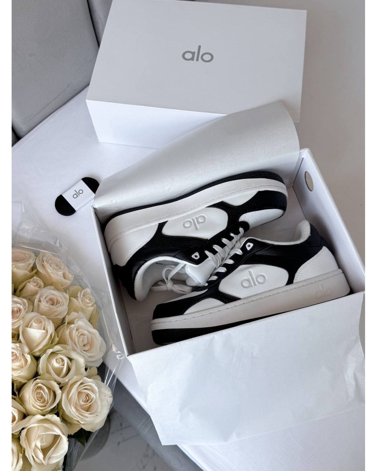 Alo Yoga Recovery Mode Sneaker Black/White