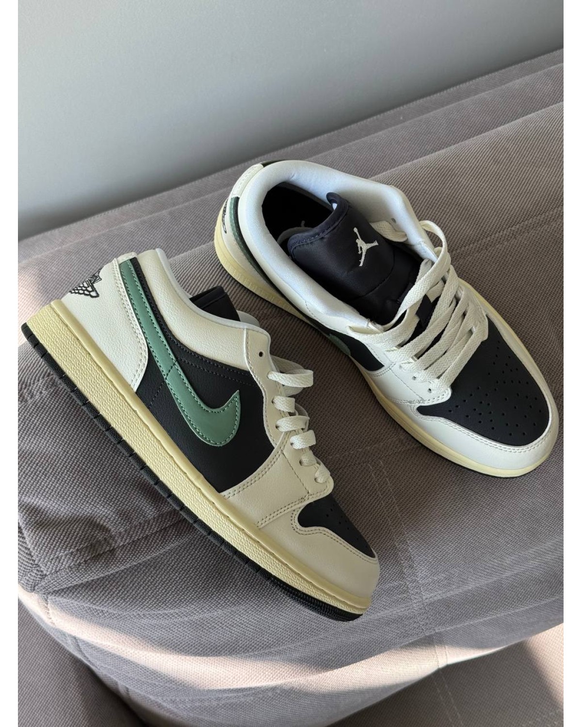 Jordan 1 Low Retro ‘Jade Smoke’