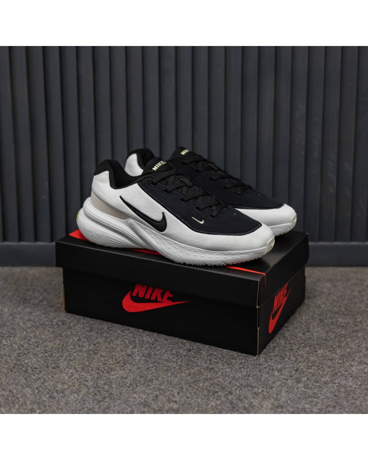 Nike Uplift SC