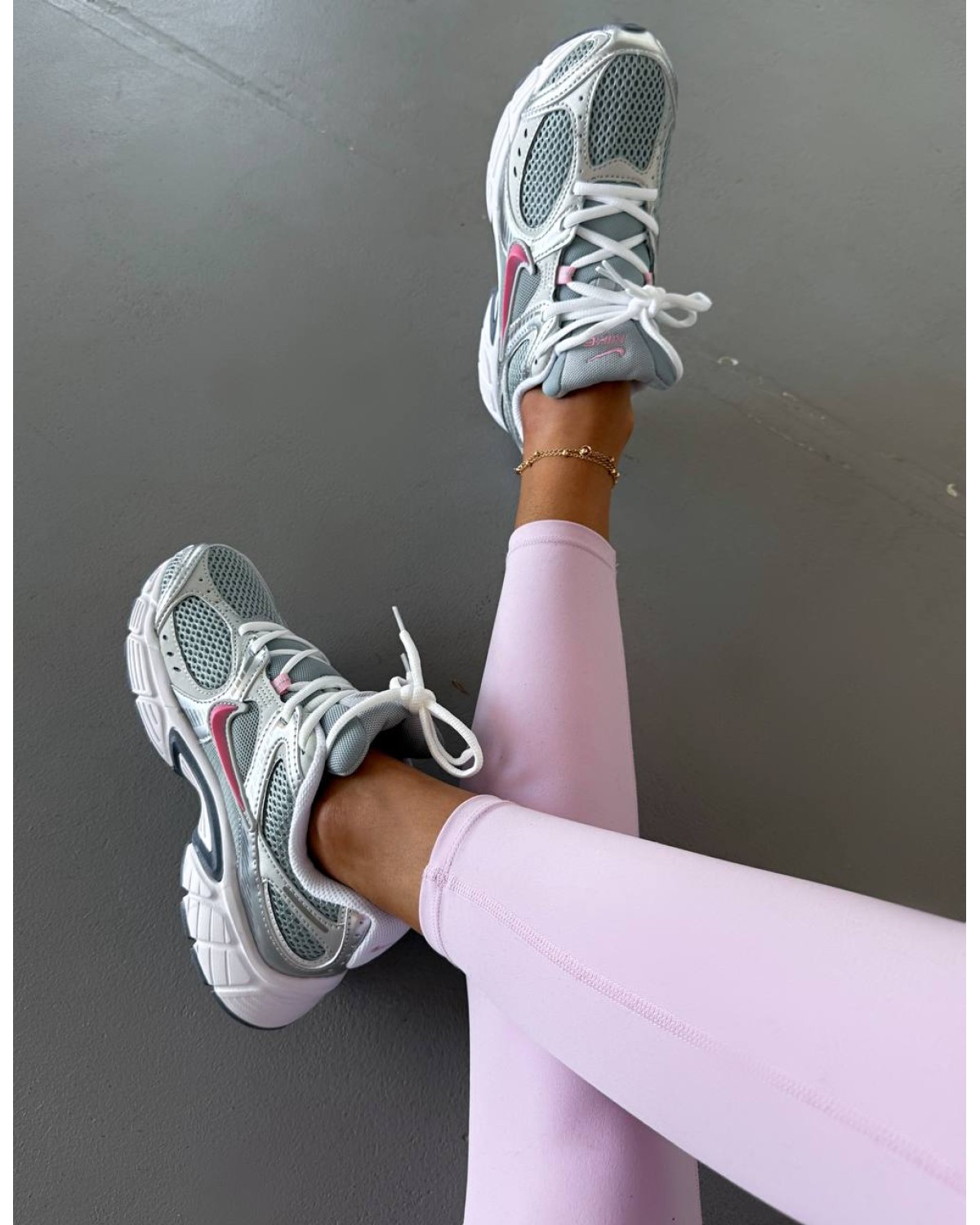 Nike V5 RNR Silver/Mint/Pink