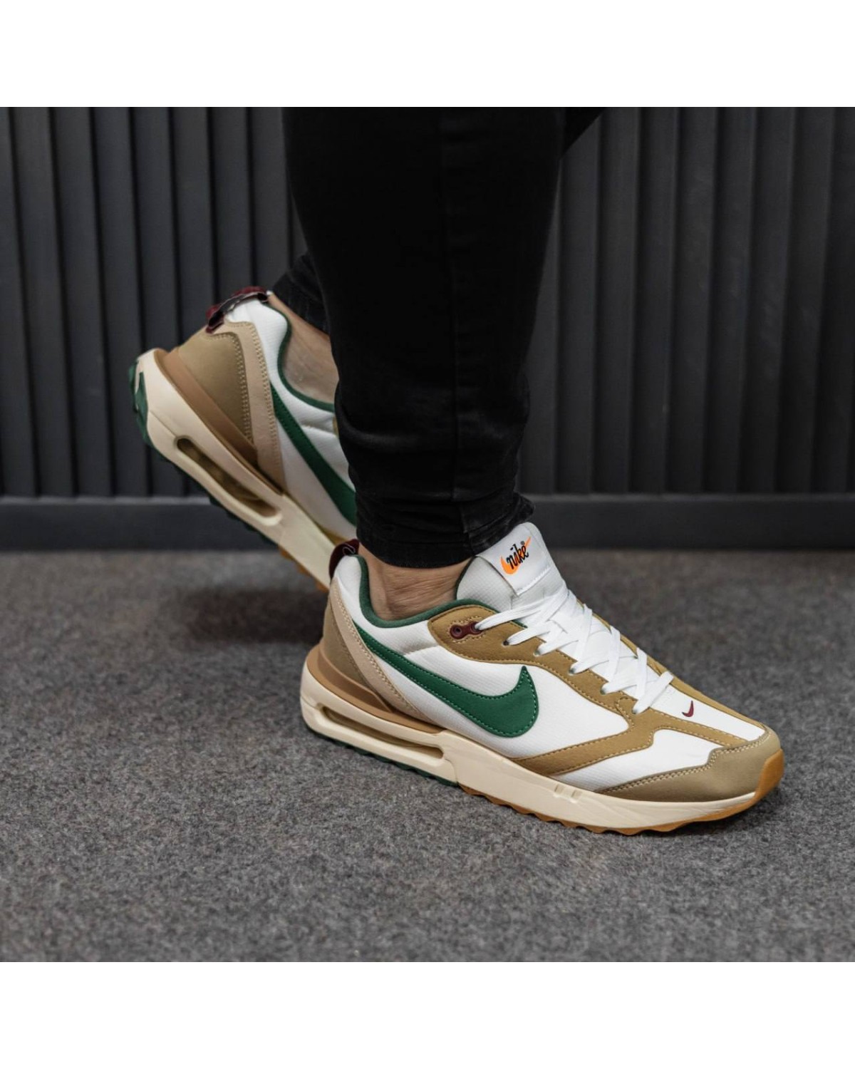 Nike Air Max Dawn
