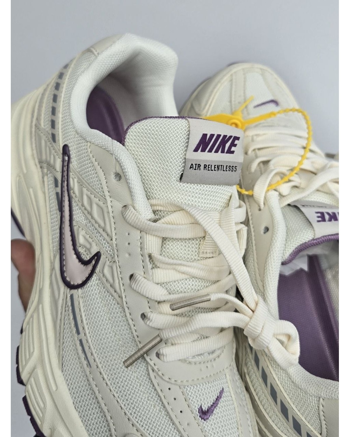 Nike Initiator Cream/Purple