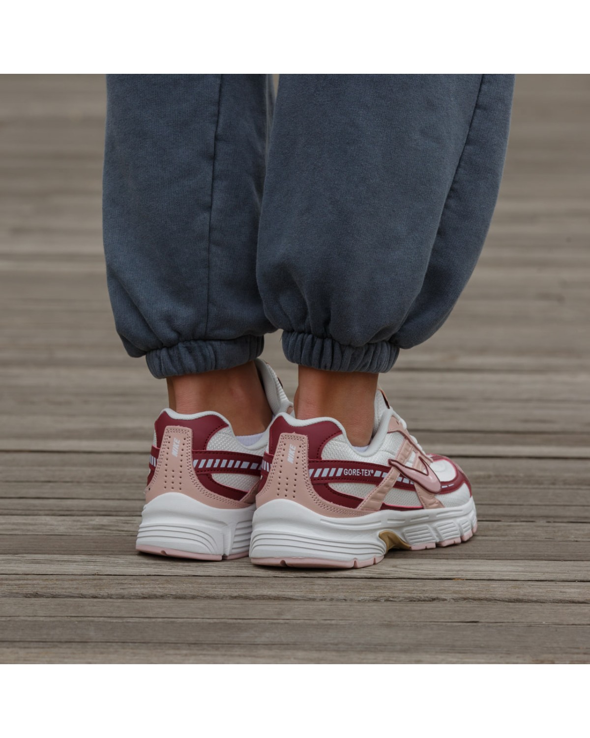 Nike Initiator Rose Nike Initiator Rose