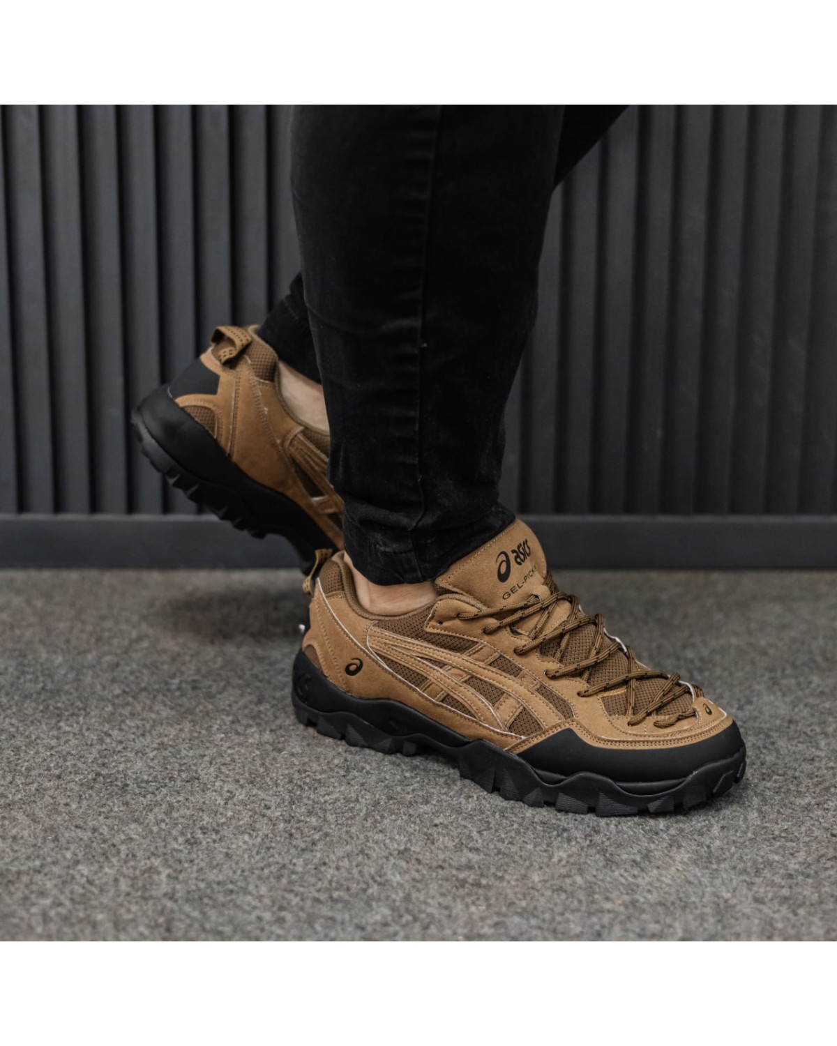 Asics Gel-Pickax Brown Black