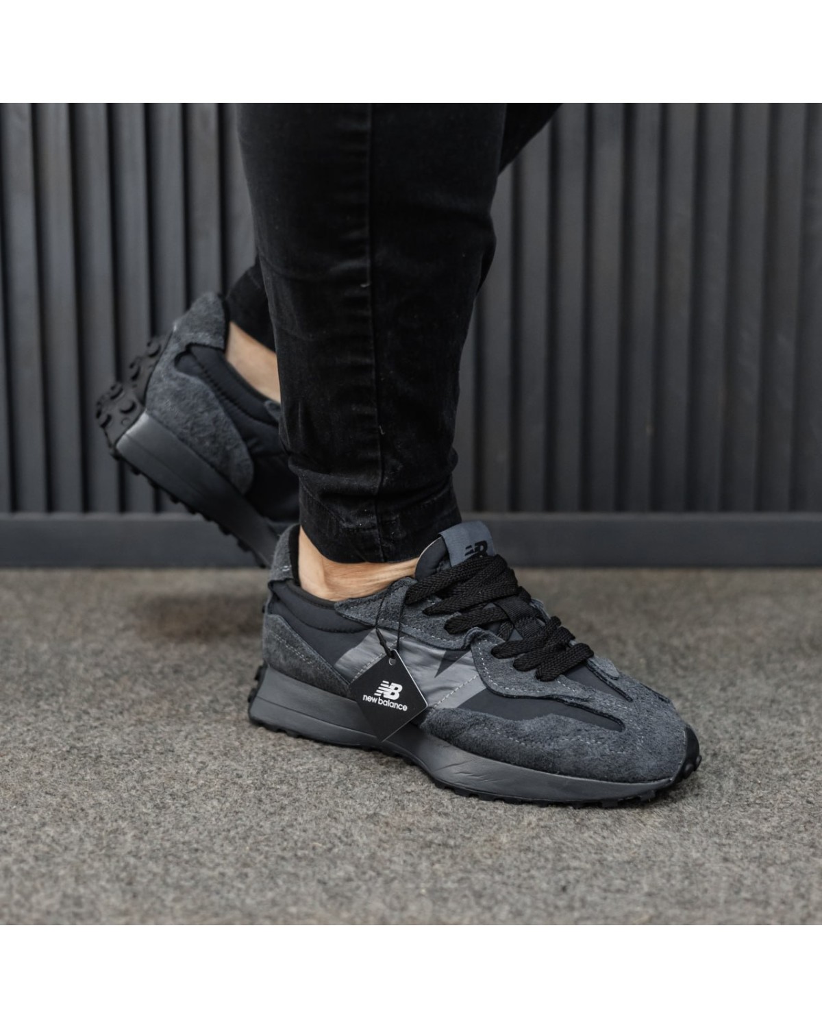 New Balance 327 Black Grey