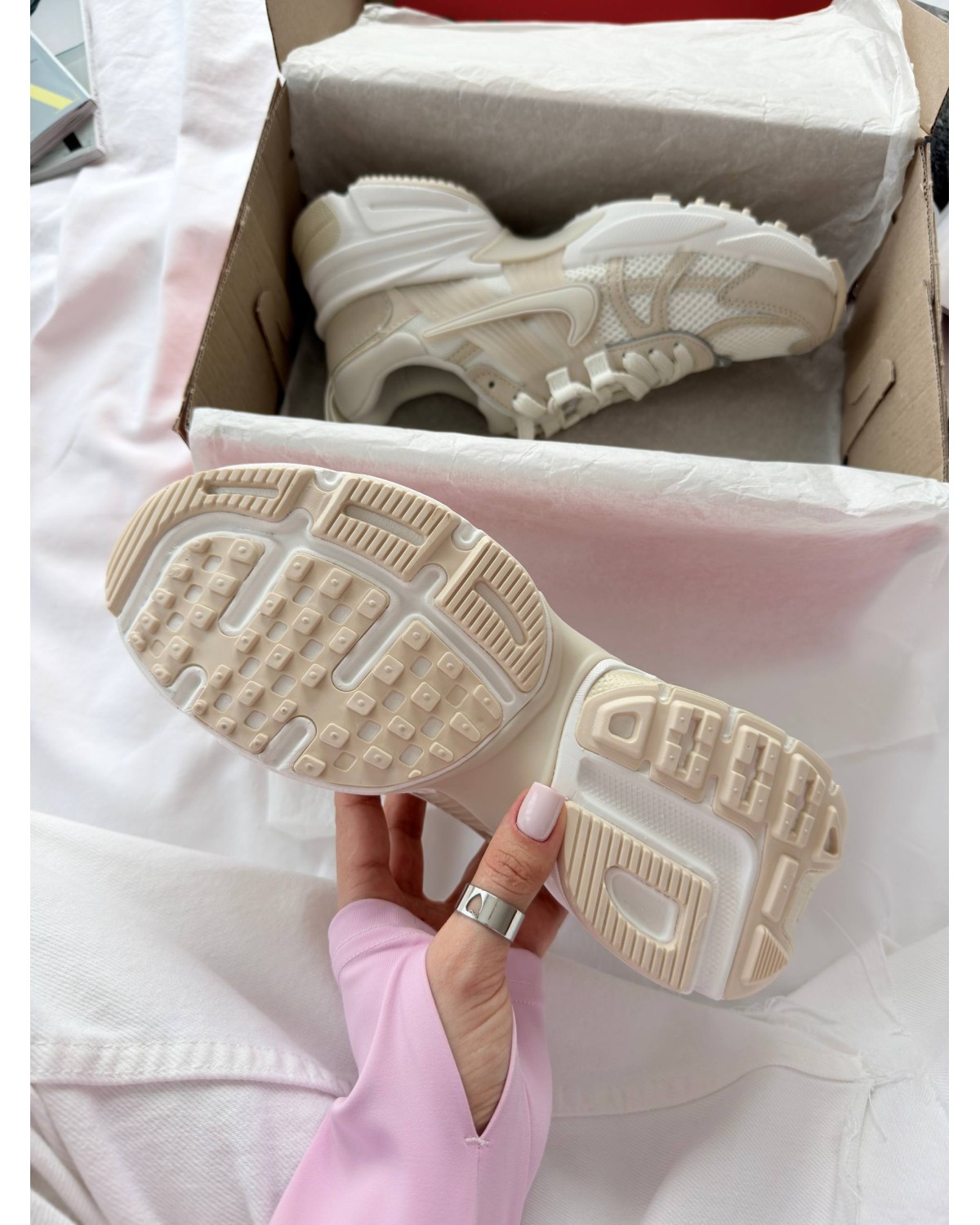 Nike V2K Runtekk Beige White Nike V2K Runtekk Beige White