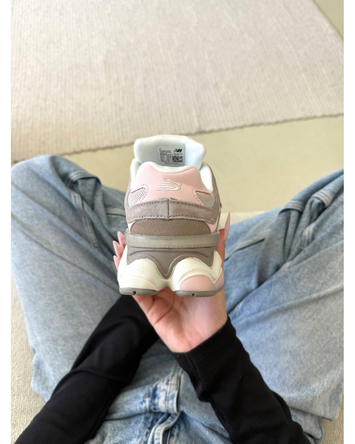 New Balance 9060 Grey Pink New Balance 9060 Grey Pink