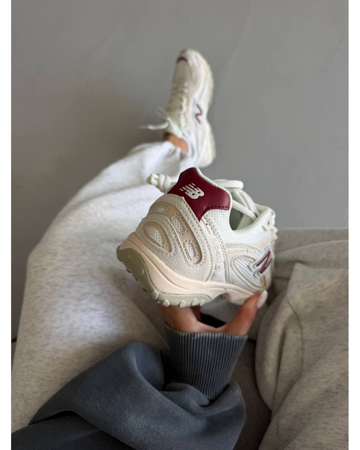 New Balance 204L Cream/Burgundy New Balance 204L Cream/Burgundy