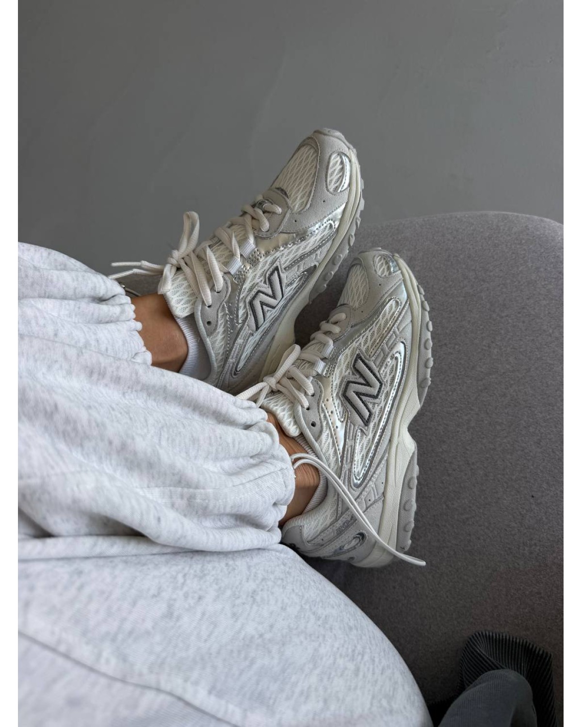New Balance 204L Light Grey/Silver New Balance 204L Light Grey/Silver