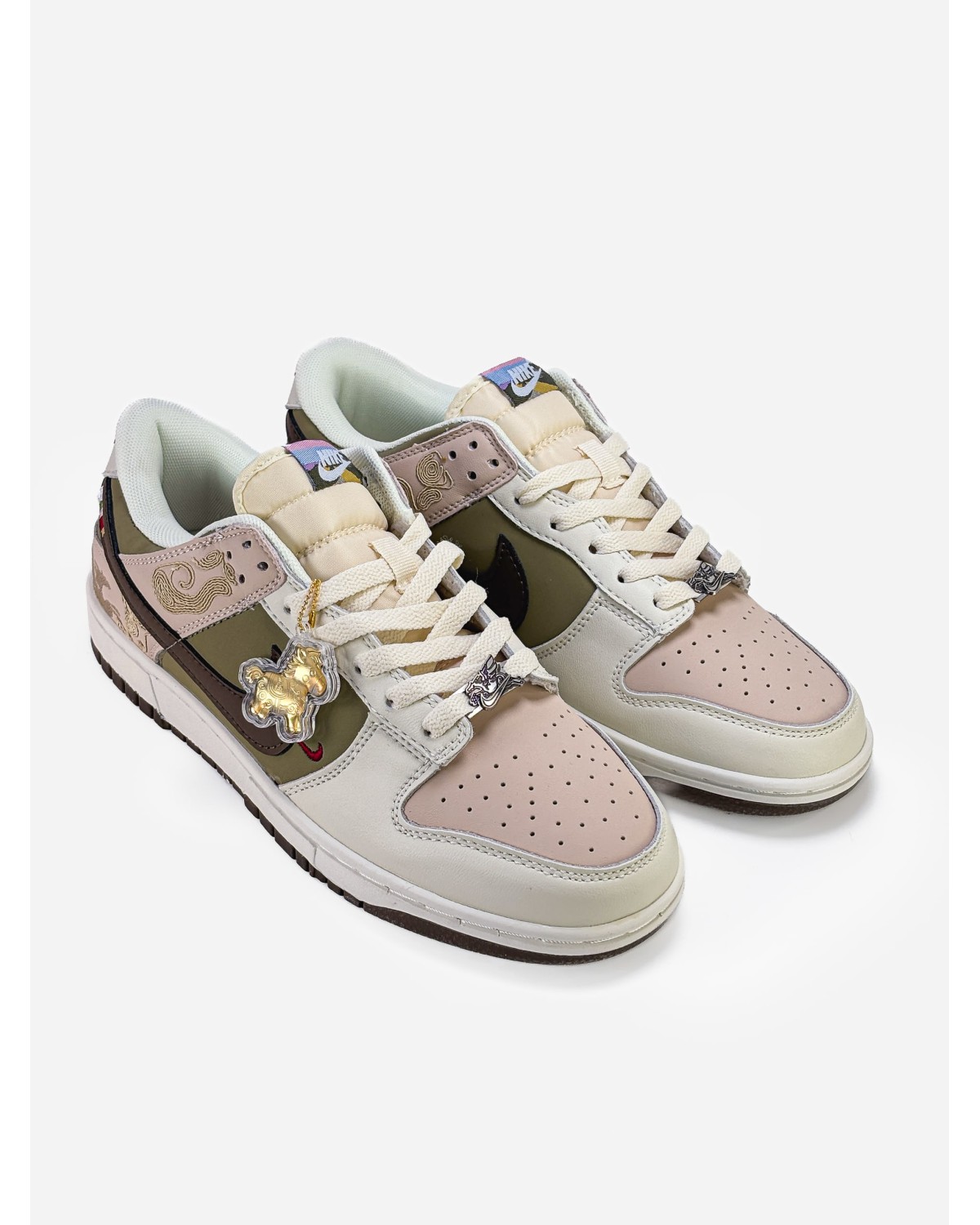 Nike Dunk Low SE "Year of the Horse" Nike Dunk Low SE "Year of the Horse"