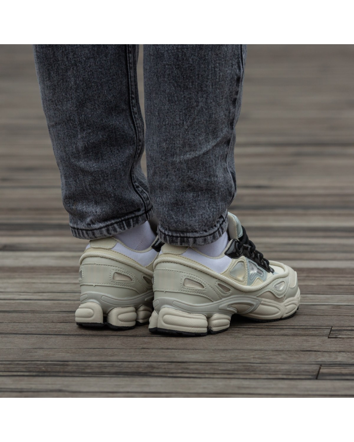 Adidas x Raf Simons Ozweego White Beige Adidas x Raf Simons Ozweego White Beige