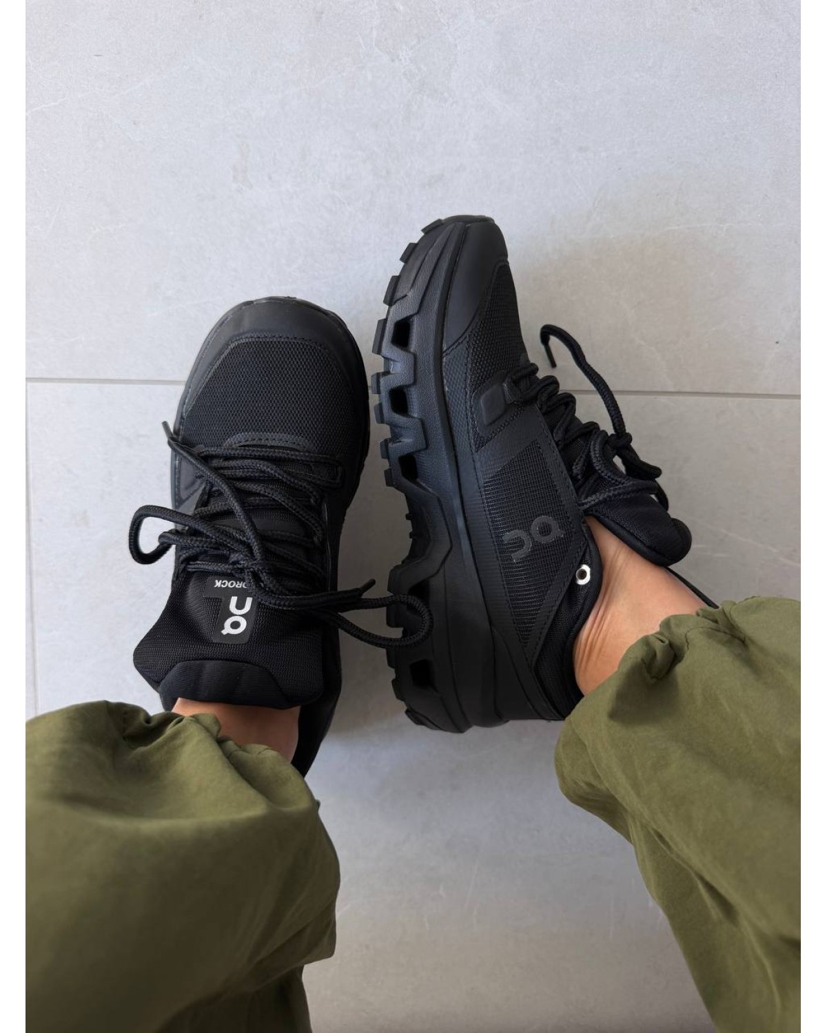 On Cloudrock Waterproof Full Black