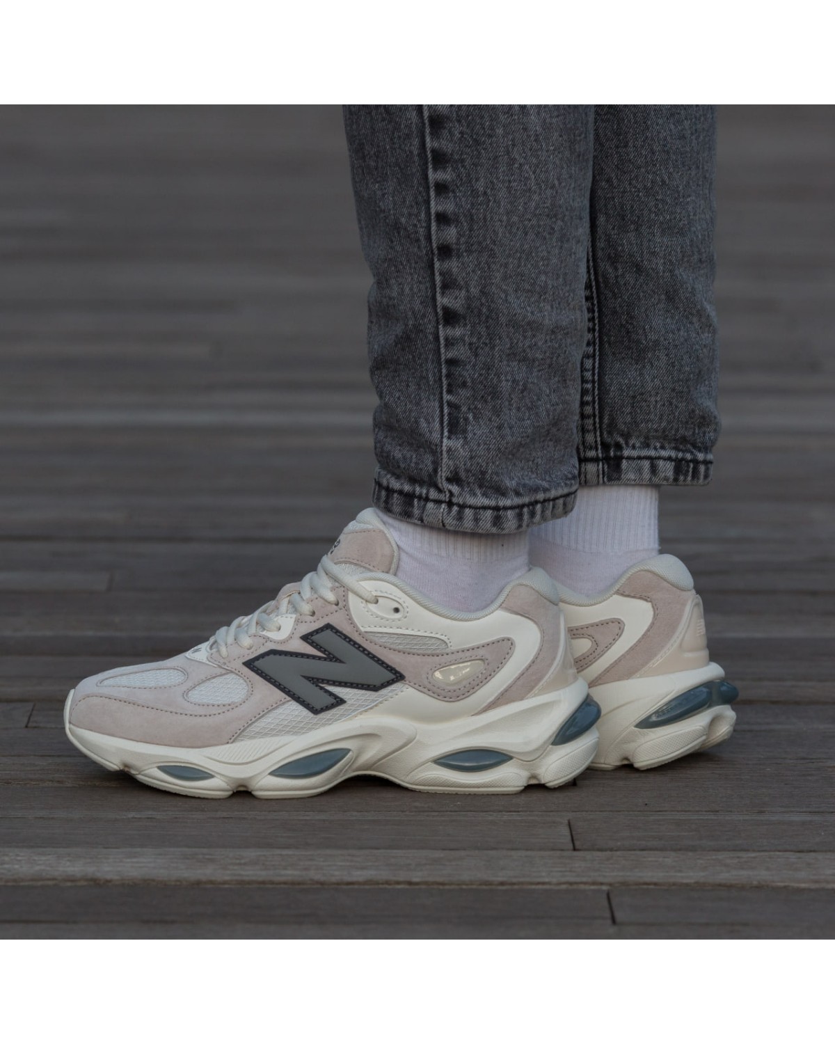 New Balance 983 Beige